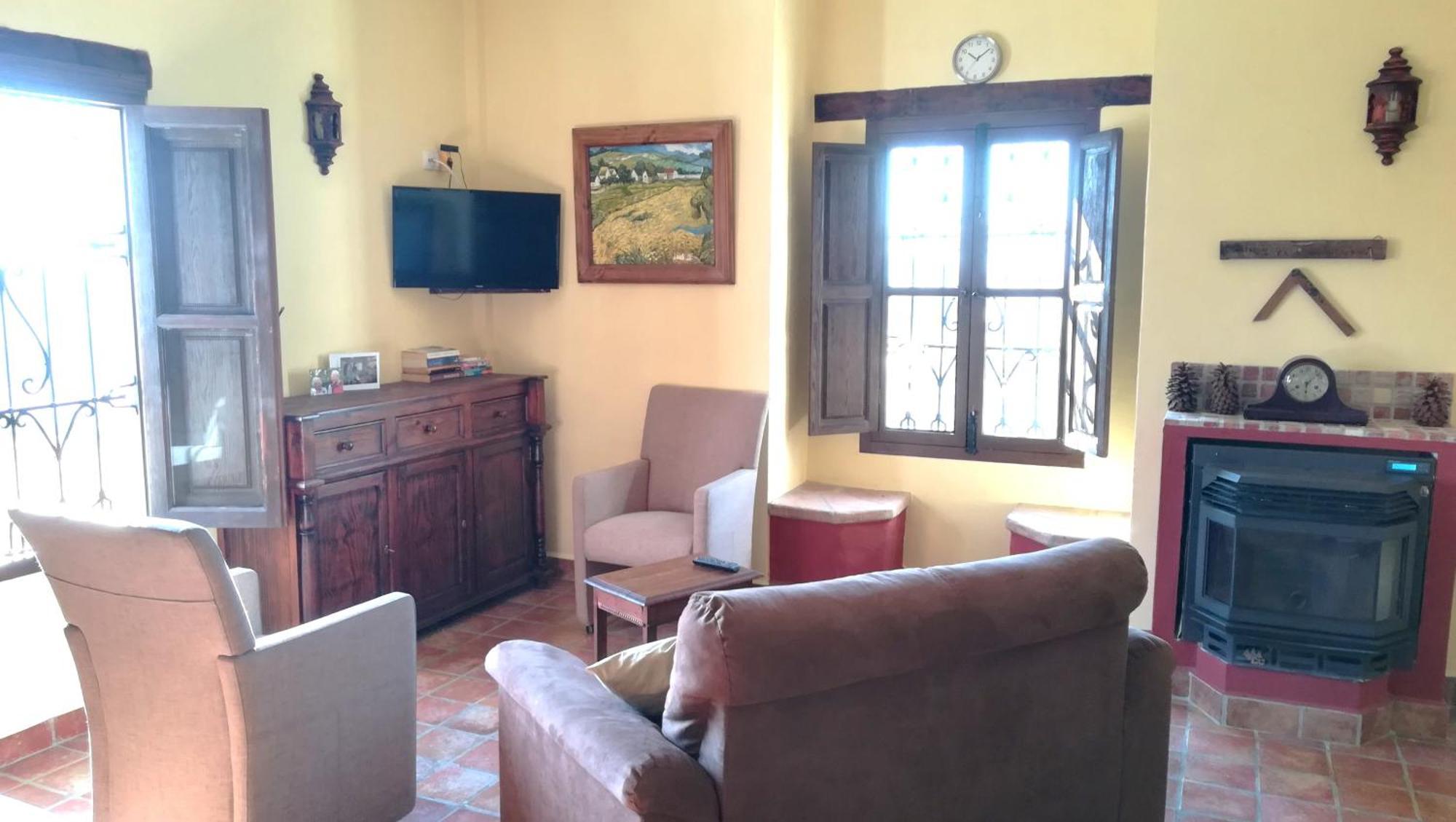 Castle Tower Ground Floor Apartment In Rural Holiday Park 'Cezanne' Tolox Exterior foto