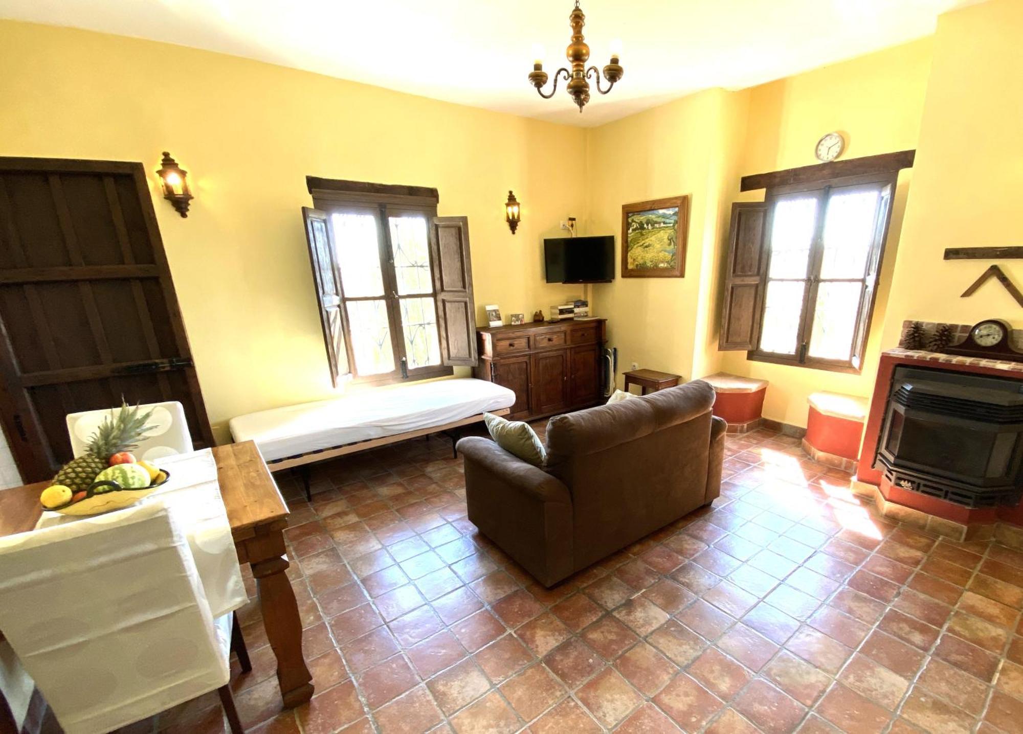 Castle Tower Ground Floor Apartment In Rural Holiday Park 'Cezanne' Tolox Exterior foto