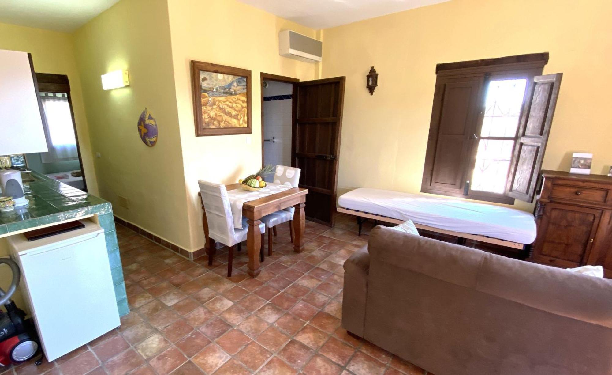 Castle Tower Ground Floor Apartment In Rural Holiday Park 'Cezanne' Tolox Exterior foto